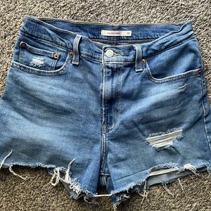 Levi’s high rise shorts W30